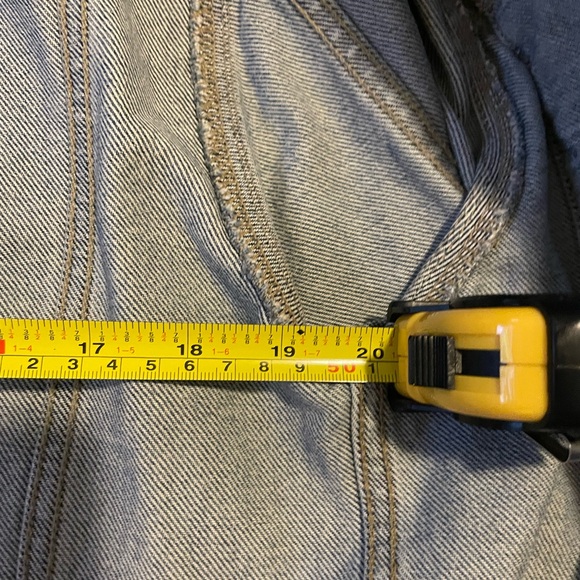 DKNY Jeans Classic Denim Jacket; Medium; Perfect for Fall - Picture 10 of 10